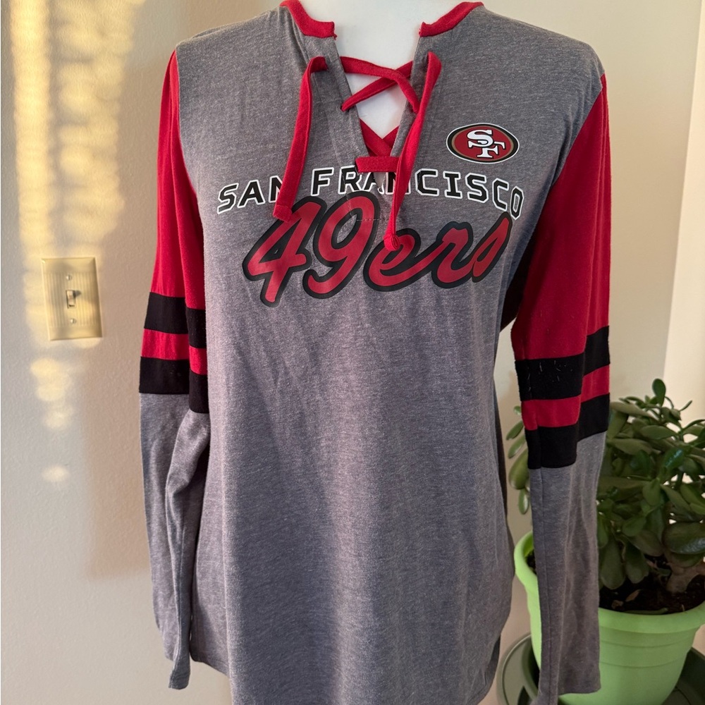 NFL Team Apparel Women's Gray Shirt